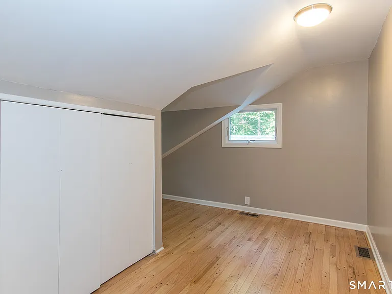 211 New Canaan Rd — Photo 20