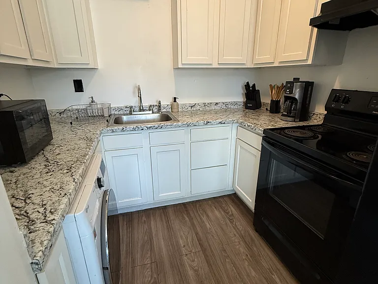312 Charleston St NE #3 — Photo 7