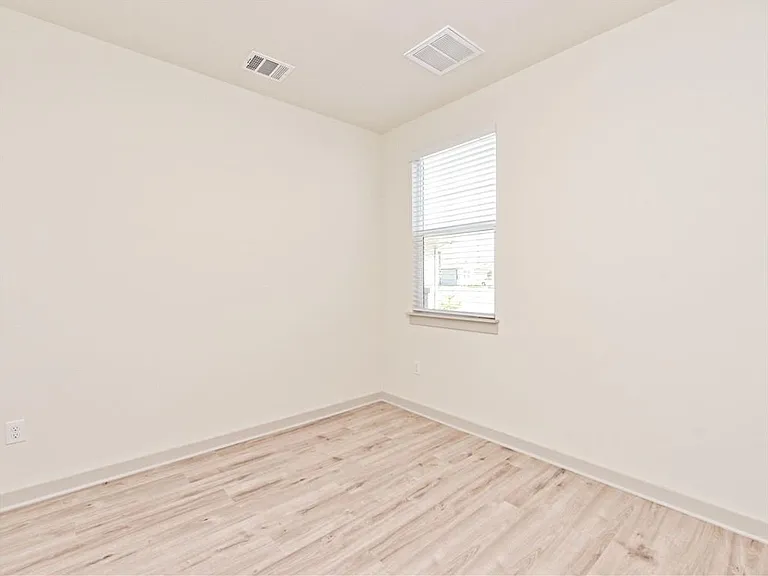 7512 Daves Landing Dr — Photo 19