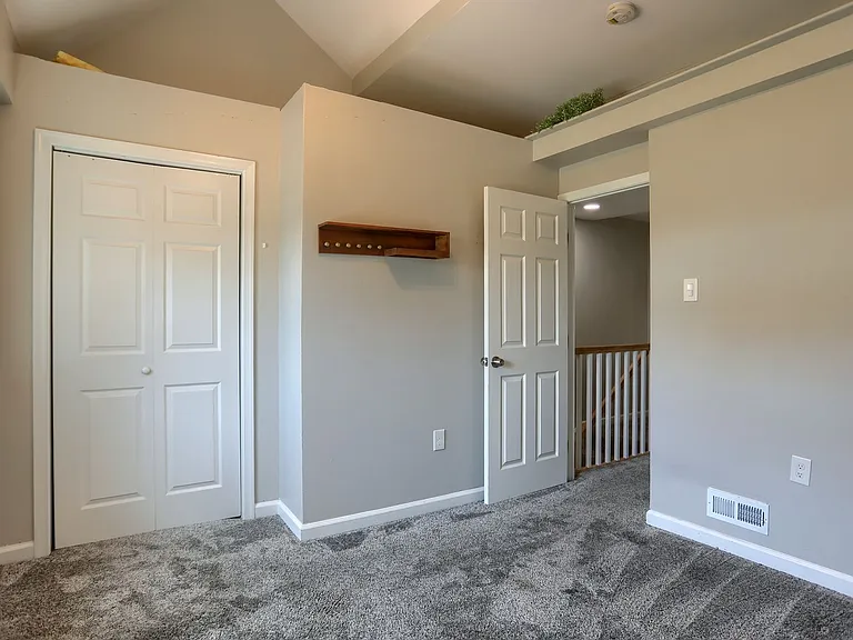 1207 Anglesea St — Photo 10