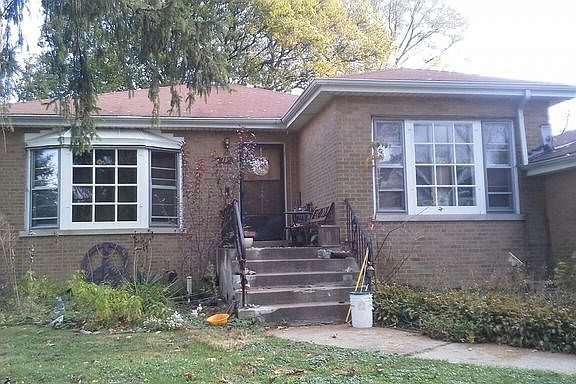 2nd image of 19 S Lincoln St