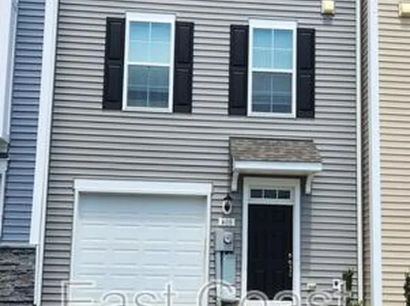 408 Slick Ter, Martinsburg, WV