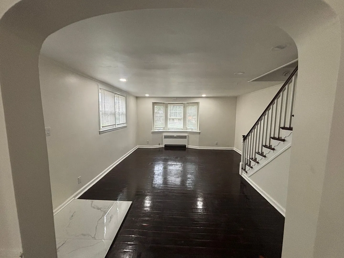 Beautiful Renovated 3BR Twin in Castor Gardens Neighborhood — Photo 4