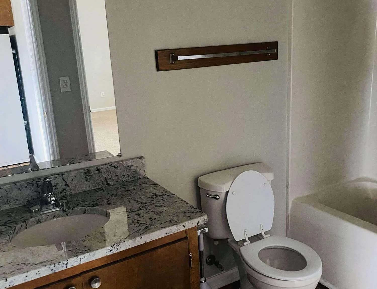 1 bed, 1.0 bath, 705 sqft, $925 — Photo 4