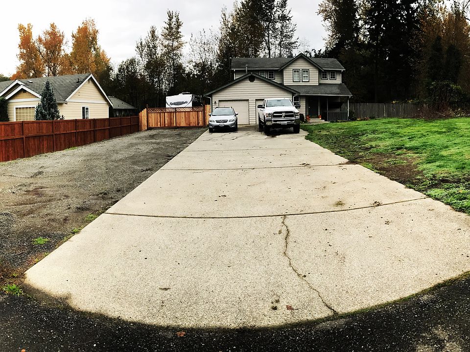 1st image of 9415 144th St E