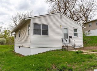 4393 Laurel Ave, Omaha, NE 68111
