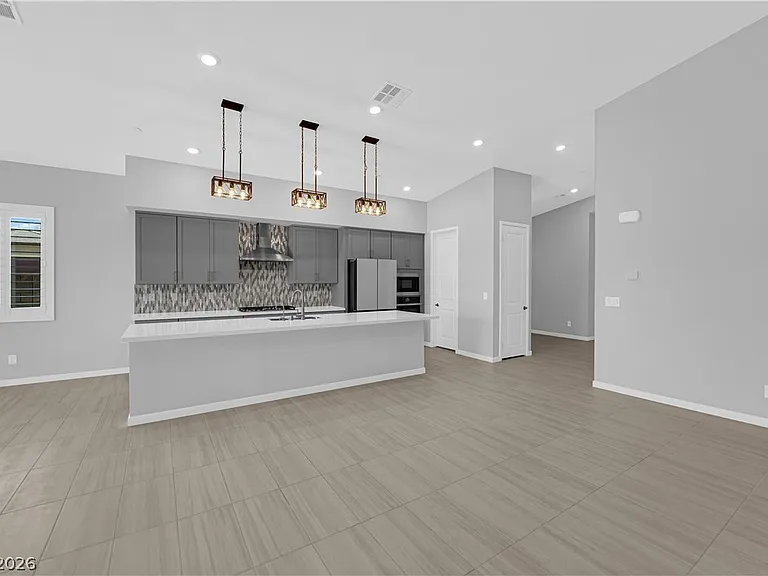 11909 Pippa Ave — Photo 3