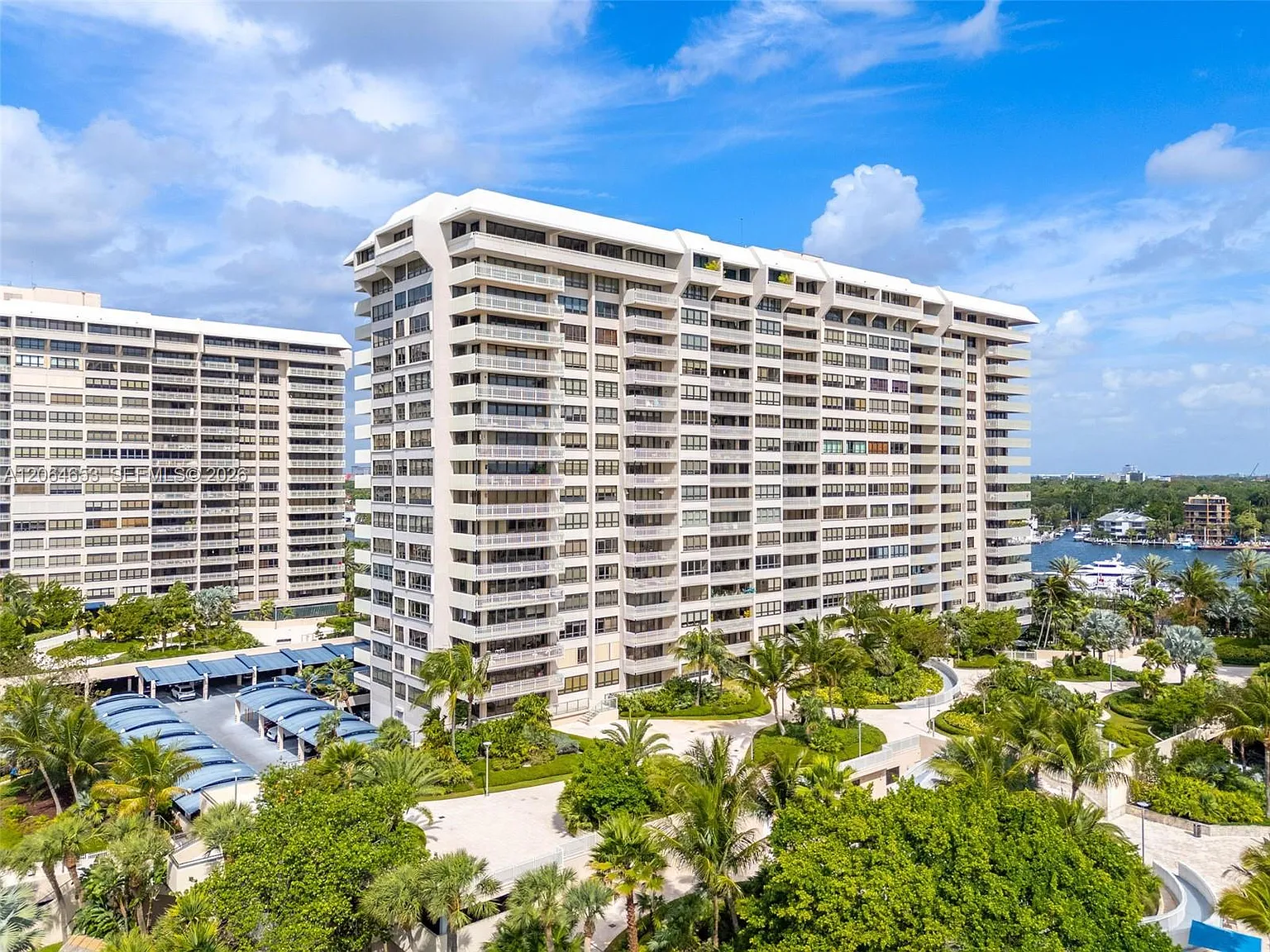 Grove Isle Condo — Photo 3