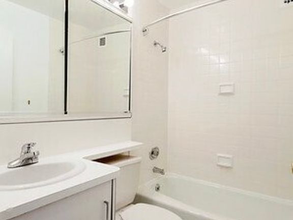 5th image of 330 E 39th St #15H