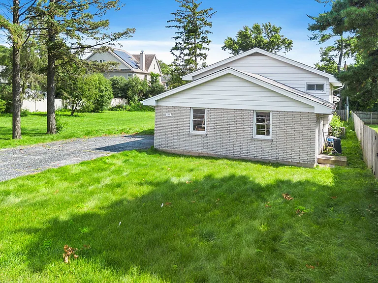 123 Ogden Ave — Photo 60