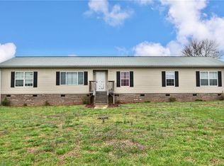 2012 Grassy Cir, Hamptonville, NC 27020