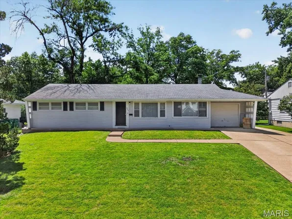 805 Brookridge Dr, Saint Louis, MO 63119