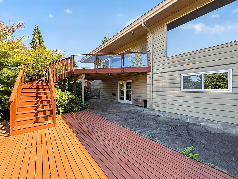16706 SE 44th St — Photo 10