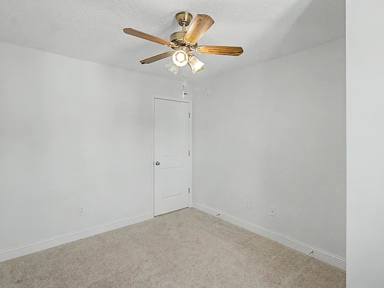 965 Meloney Dr — Photo 25