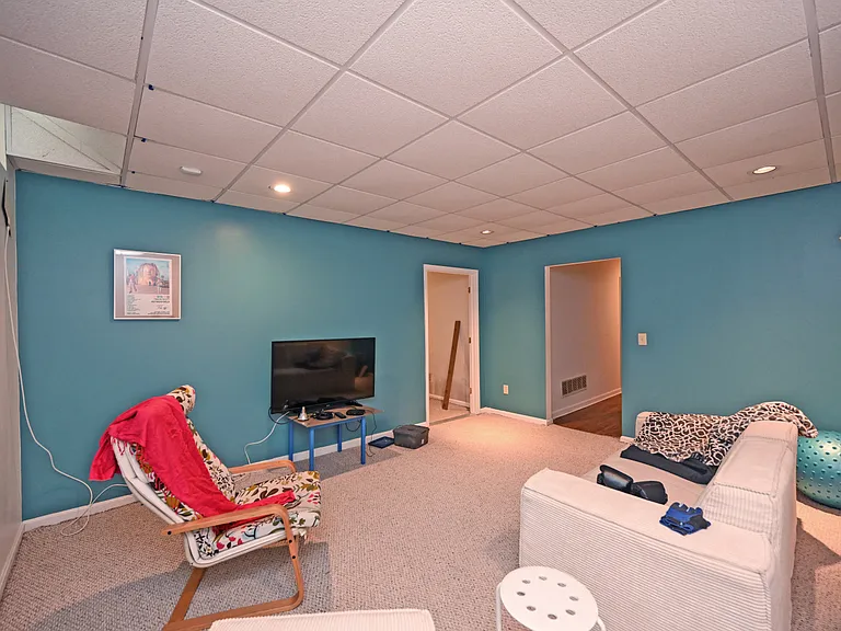 12046 Timberlake Dr — Photo 54