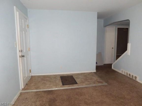 4th image of 18900 Parkmount Ave