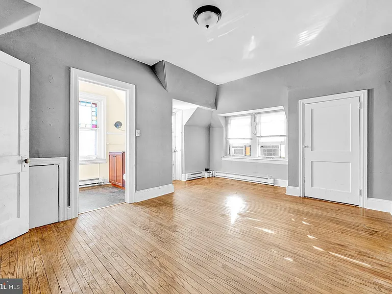 1020 W Main St — Photo 12