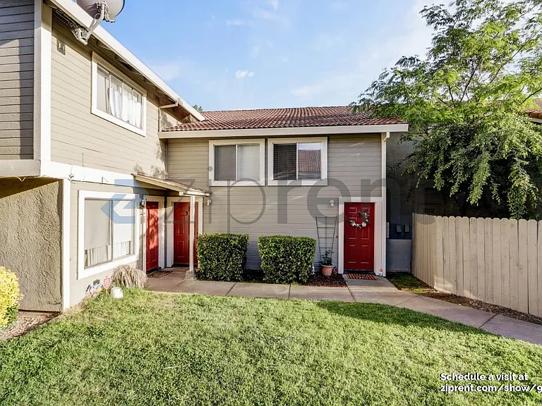 3626 Hallelujah Ct #3 — Photo 2