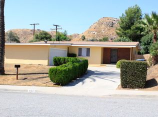 653 Massachusetts Ave, Riverside, CA 92507