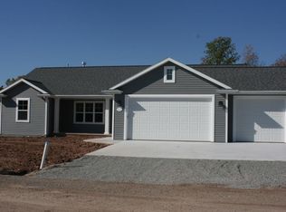 401 N Bartlett St, Shawano, WI 54166