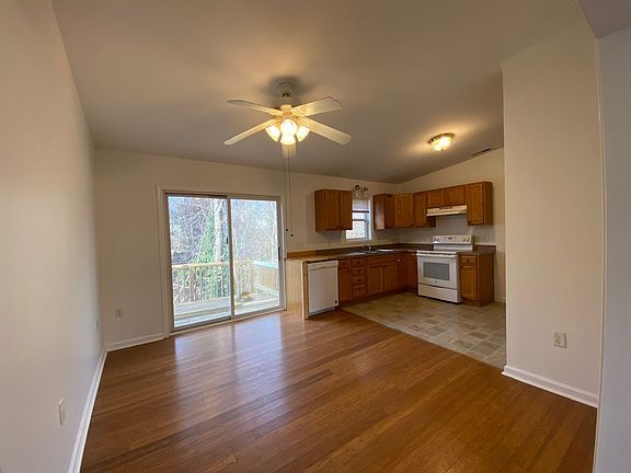 5th image of 15 Hudson St