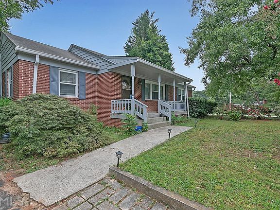4th image of 704 Burbank Cir SE