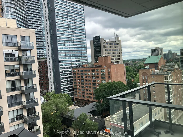 77 Shuter St #1212 — Photo 10
