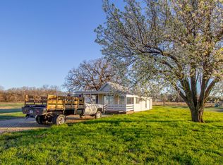 1300 Rodgers Rd, Sunset, TX 76270