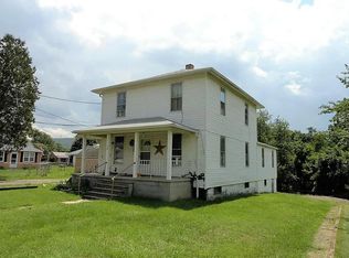 709 Lee St #1, Clifton Forge, VA 24422