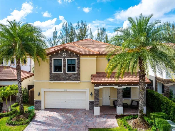9890 NW 86th Ter, Doral, FL 33178