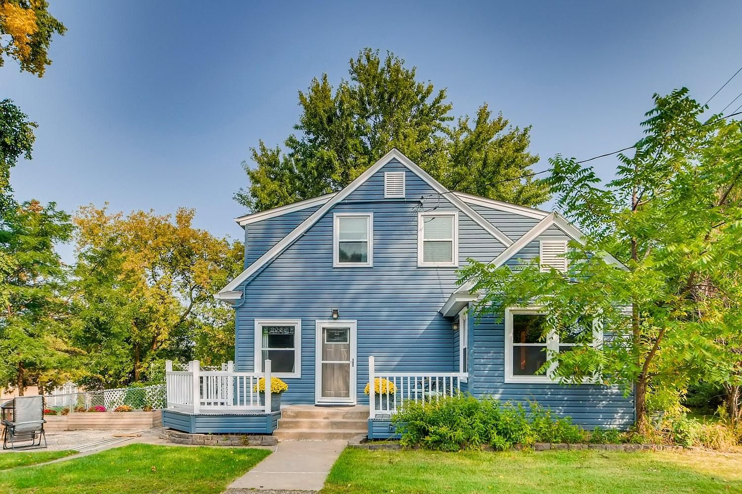 2069 Division St N, North Saint Paul, MN 55109 Zillow