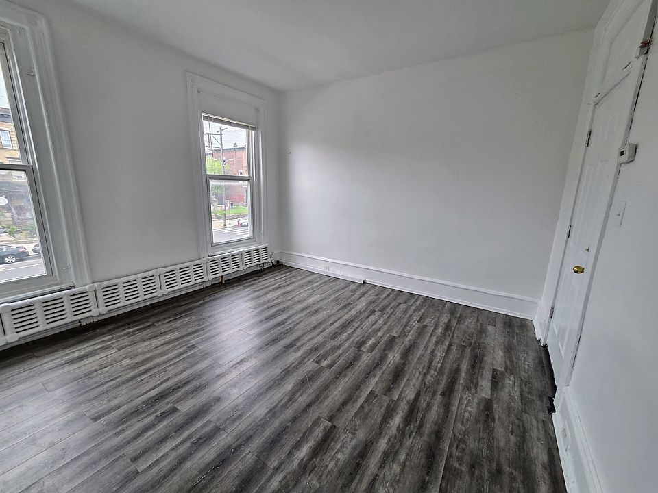 1st image of 1302 W Allegheny Ave #2F