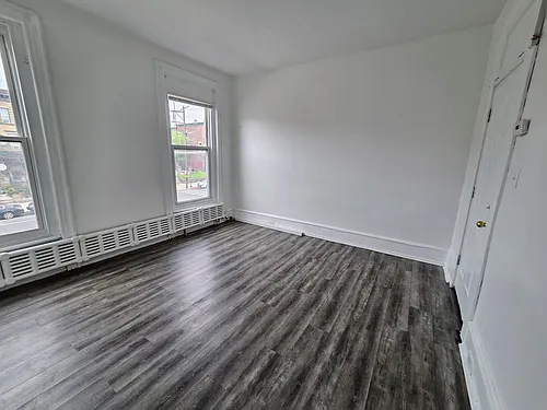 1302 W Allegheny Ave #2F Photo 1
