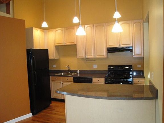 4th image of 6413 S Kimbark Ave #3
