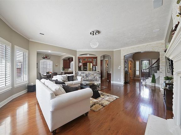 4th image of 7906 Sleepy Rose Ct
