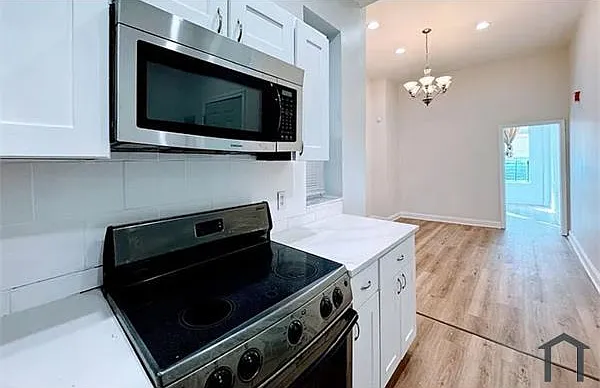 3 bed, 950 sqft, $2,500 — Photo 1