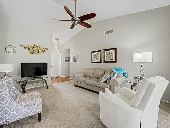 5th image of 1902 E Colonial Drive