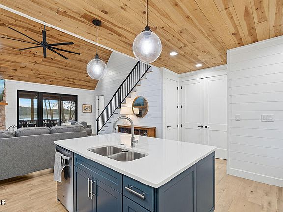 9th image of this home