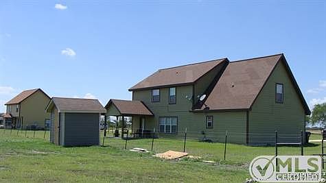 3rd image of 823 County Road 464