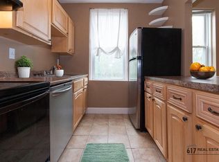 1409 Commonwealth Ave APT 403, Brighton, MA 02135