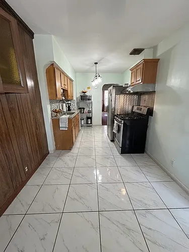 1823 Tomlinson Ave #2 Photo 1