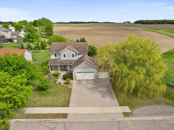 1141 Jasmine Ln, Jordan, MN 55352