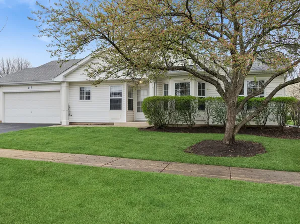 217 Kathryn Ln, North Aurora, IL 60542