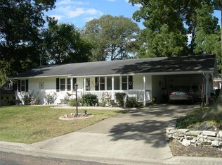 907 Spring St, Evansville, IL 62242
