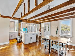 221B West St, Beaufort, SC 29902