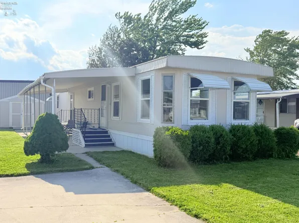 196 Rathbun Dr, Lakeside Marblehead, OH 43440