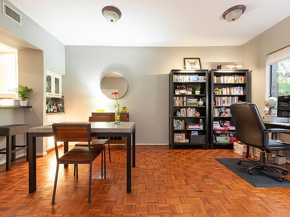 5th image of 606 W Lynn St APT 33
