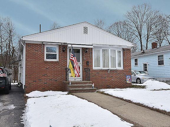 3rd image of 21 Binghampton Ave