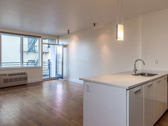2nd image of 387 Franklin Ave #343