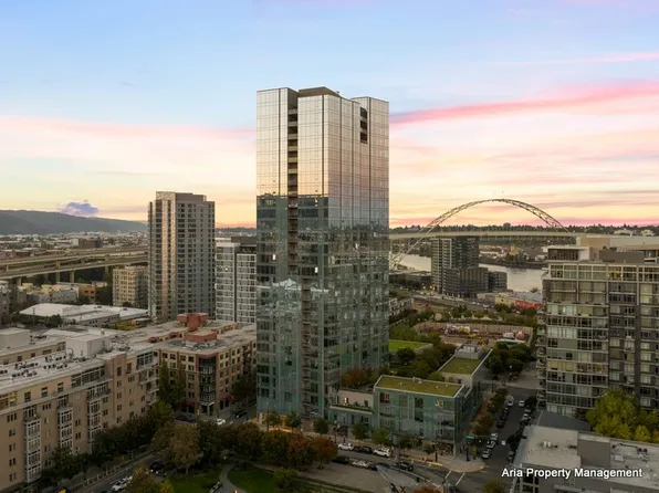 1075 NW Northrup St, Portland, OR